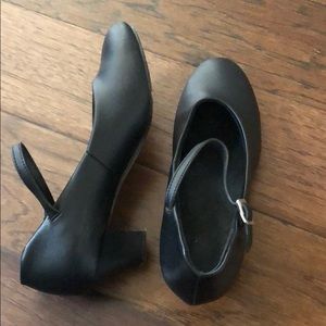 Black Performance Shoes